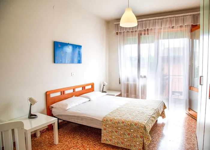 Apartman Downtown Flat 250mt From The Eraclea Mare